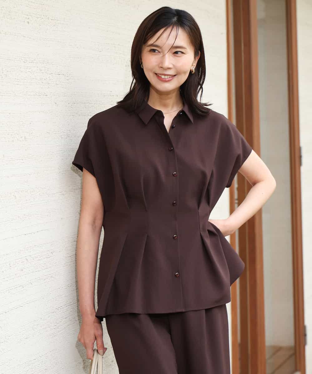 FKBGD56160 MK MICHEL KLEIN(MK ミッシェルクラン) [洗える]リネンライクストレッチ ウエストタックデザイン衿付きブラウス ブラウン