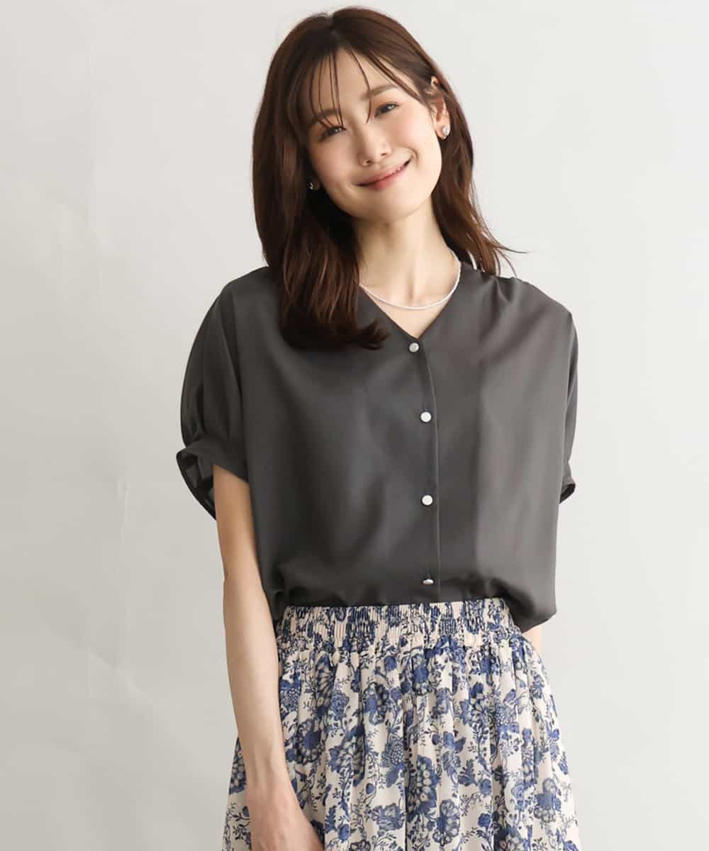 FKBGD58140 MK MICHEL KLEIN(MK ミッシェルクラン) [洗える]Vネックタックスリーブブラウス ダークグレー