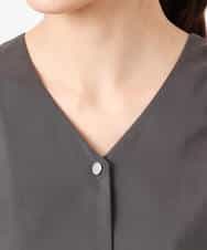 FKBGD58140 MK MICHEL KLEIN(MK ミッシェルクラン) [洗える]Vネックタックスリーブブラウス ダークグレー