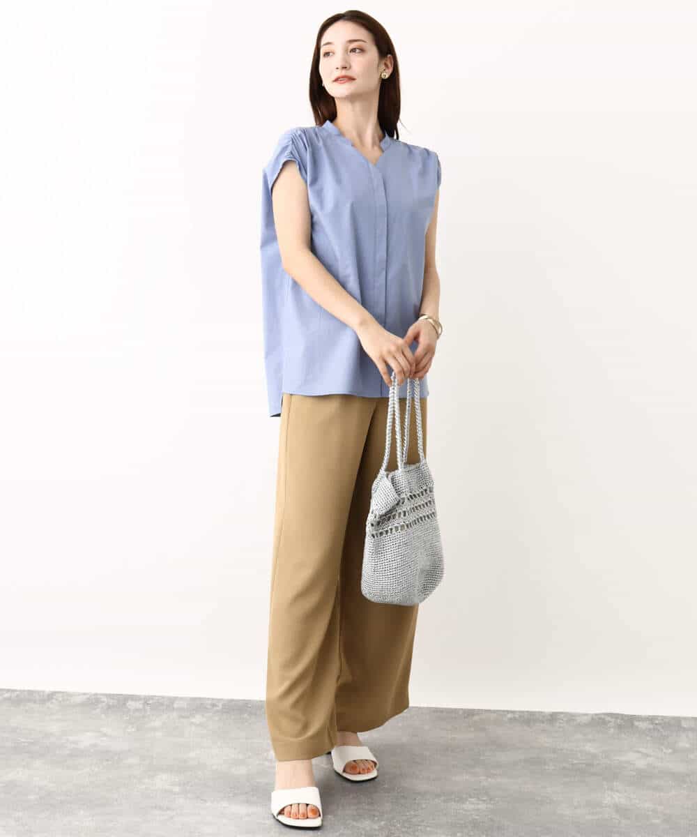 FKBIV14110 MK MICHEL KLEIN(MK ミッシェルクラン) キーネックコットンブラウス/洗える ライトブルー