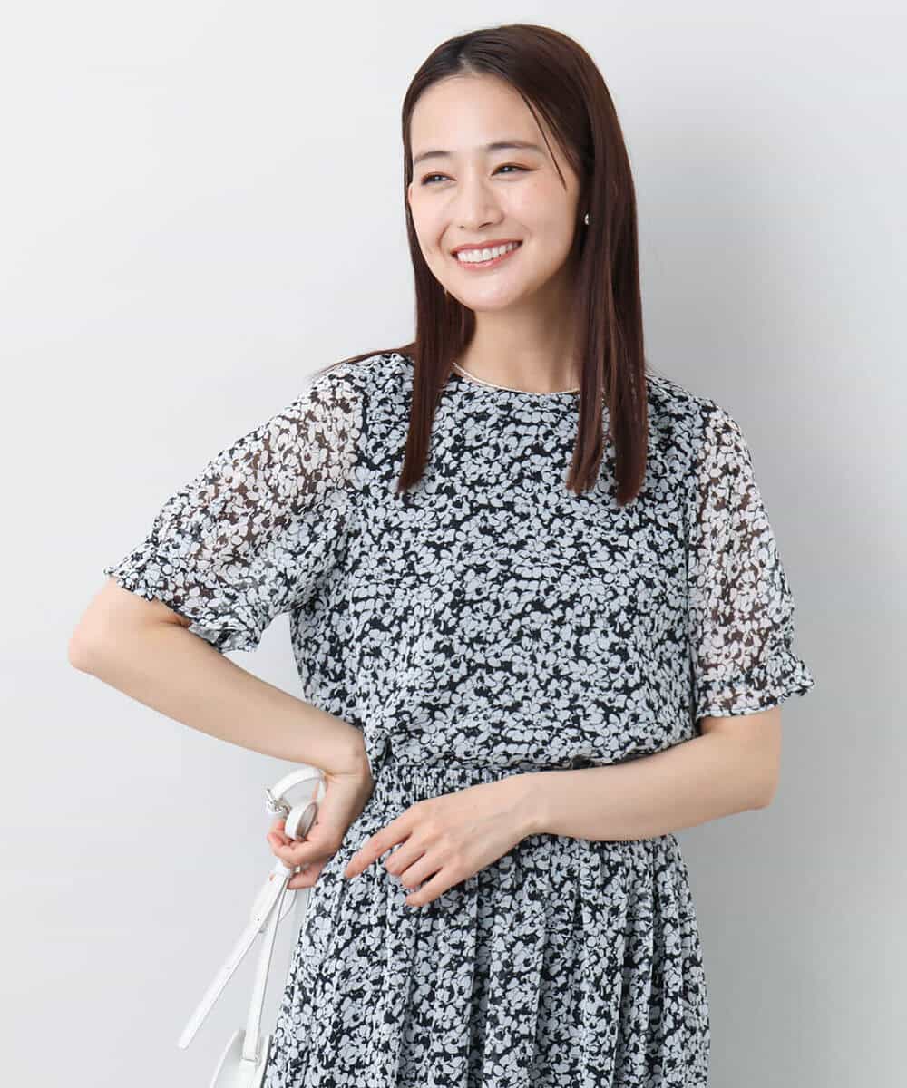 FKBJA07140 MK MICHEL KLEIN(MK ミッシェルクラン) 小花柄タックスリーブシフォンブラウス/洗える ブラック