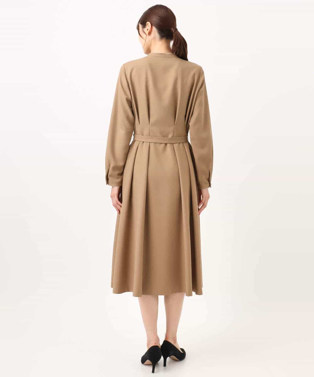 FKEBD57230 MK MICHEL KLEIN(MK ミッシェルクラン) ウエストタックデザインワンピース/洗える キャメル