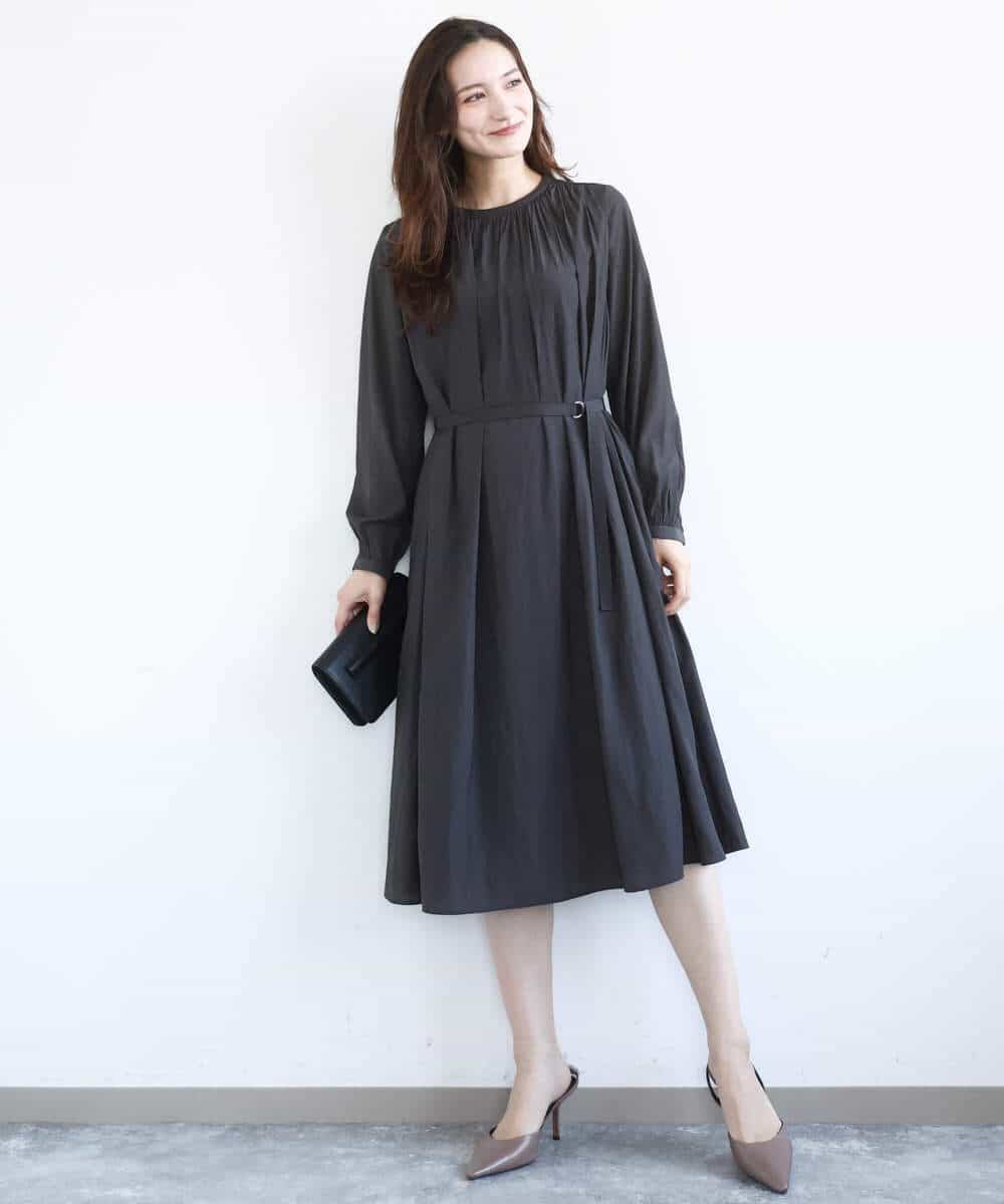 FKEGD26210 MK MICHEL KLEIN(MK ミッシェルクラン) サテンギャザーワンピース/洗える ダークグレー