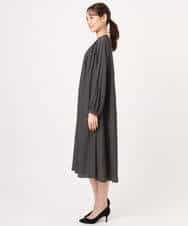 FKEGD26210 MK MICHEL KLEIN(MK ミッシェルクラン) サテンギャザーワンピース/洗える ダークグレー