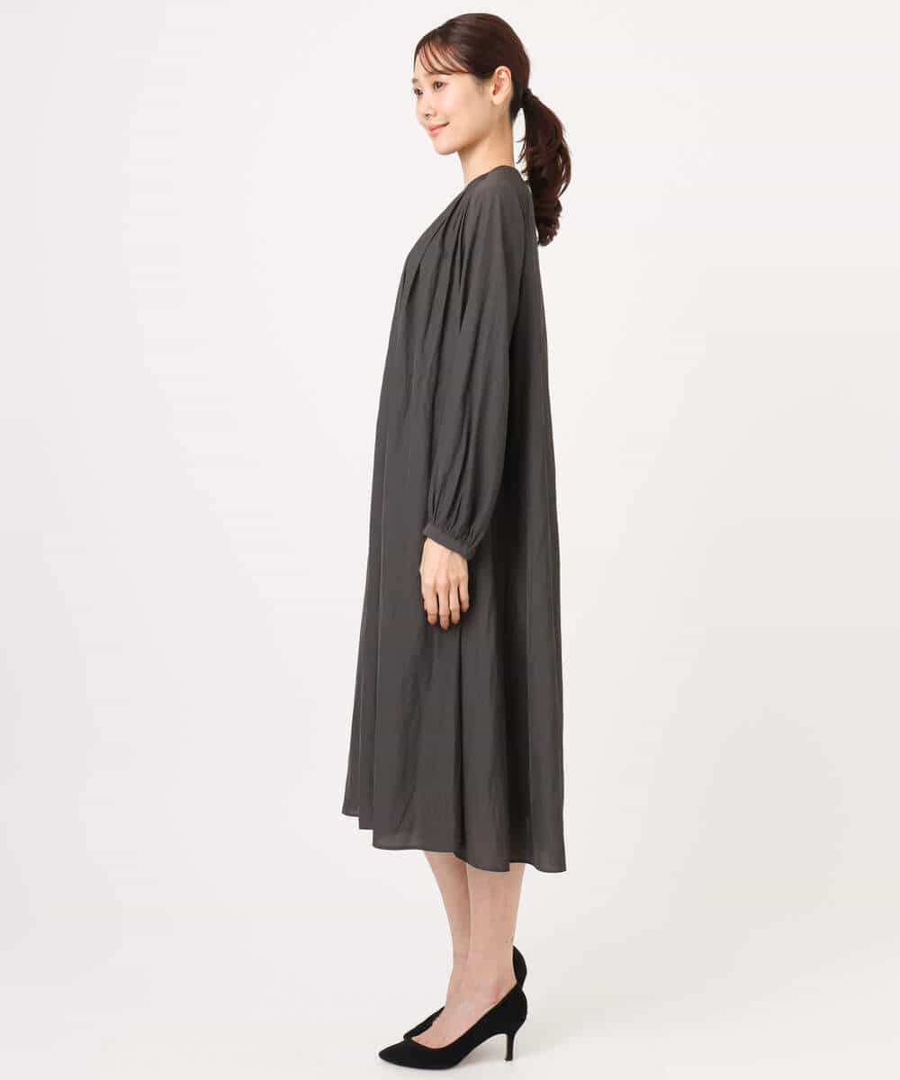 FKEGD26210 MK MICHEL KLEIN(MK ミッシェルクラン) サテンギャザーワンピース/洗える ダークグレー