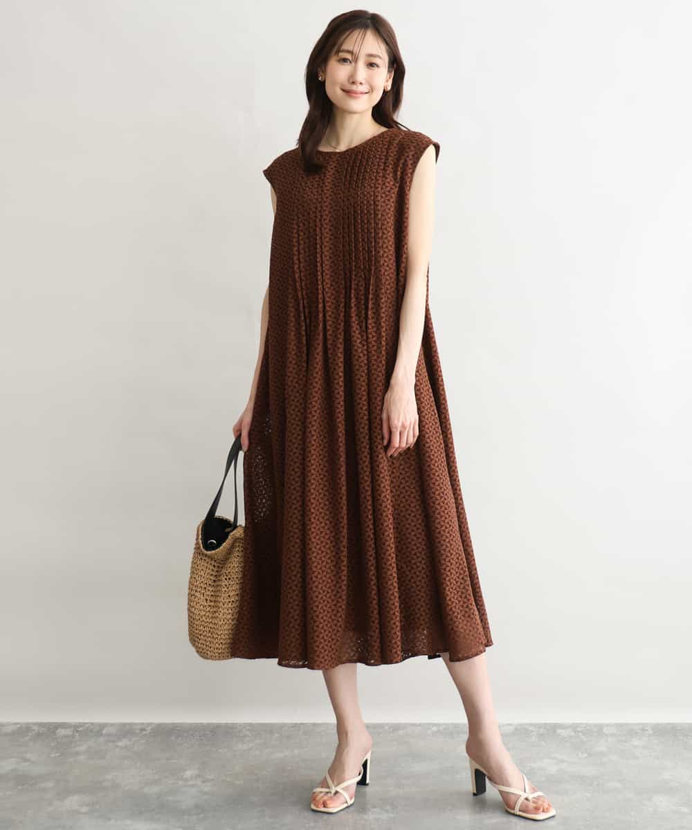 FKEGD52240 MK MICHEL KLEIN(MK ミッシェルクラン) [洗える]幾何柄レースAラインワンピース ブラウン