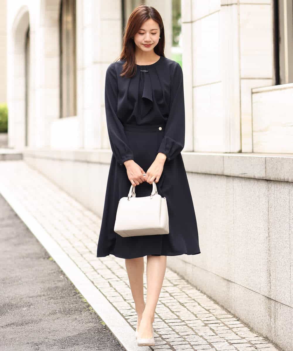 FKHDV66150 MK MICHEL KLEIN(MK ミッシェルクラン) ラップ風デザインフレアスカート/洗える ライトブルー
