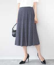 FKHGD04150 MK MICHEL KLEIN(MK ミッシェルクラン) 幾何柄ジャージータックスカート/洗える ライトブルー