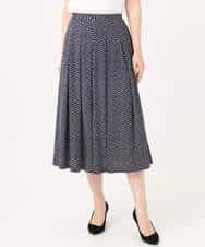 FKHGD04150 MK MICHEL KLEIN(MK ミッシェルクラン) 幾何柄ジャージータックスカート/洗える ライトブルー