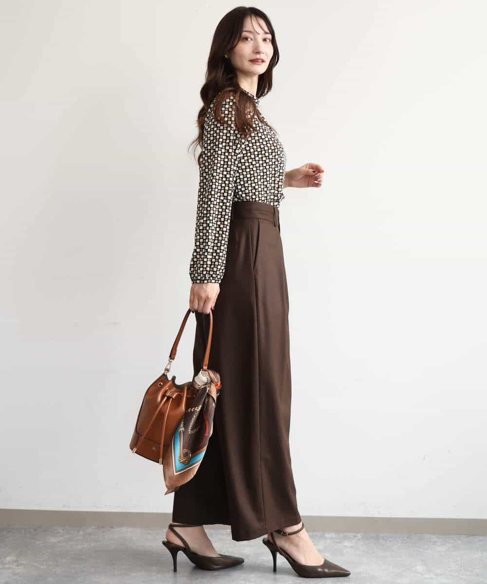 FKKAG46140 MK MICHEL KLEIN(MK ミッシェルクラン) [洗える]スクエア幾何柄スタンドネックカットソー ベージュ