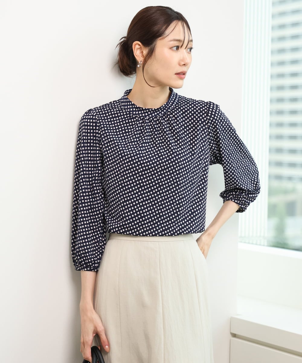 FKKGD31140 MK MICHEL KLEIN(MK ミッシェルクラン) [イージーケア/洗える]幾何柄ジャージーカットソー ネイビー