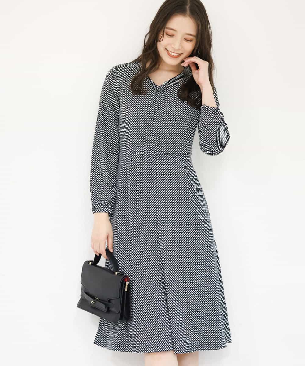 Mk Michel Klein Mk ミッシェルクラン イージーケア 幾何柄ボウタイワンピース イトキンオンラインストア Mk Michel Klein Mk ミッシェルクラン イージーケア 幾何柄ボウタイワンピース イトキンオンラインストア