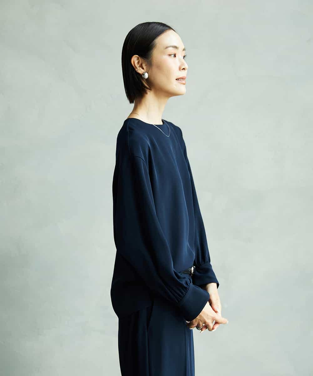 FMBAD25230 MICHEL KLEIN(ミッシェルクラン) [セットアップ対応]ノーカラーブラウス ネイビー