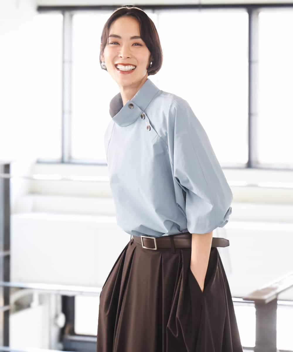 FMBAG06230 MICHEL KLEIN(ミッシェルクラン) スタンドカラーブラウス ライトブルー