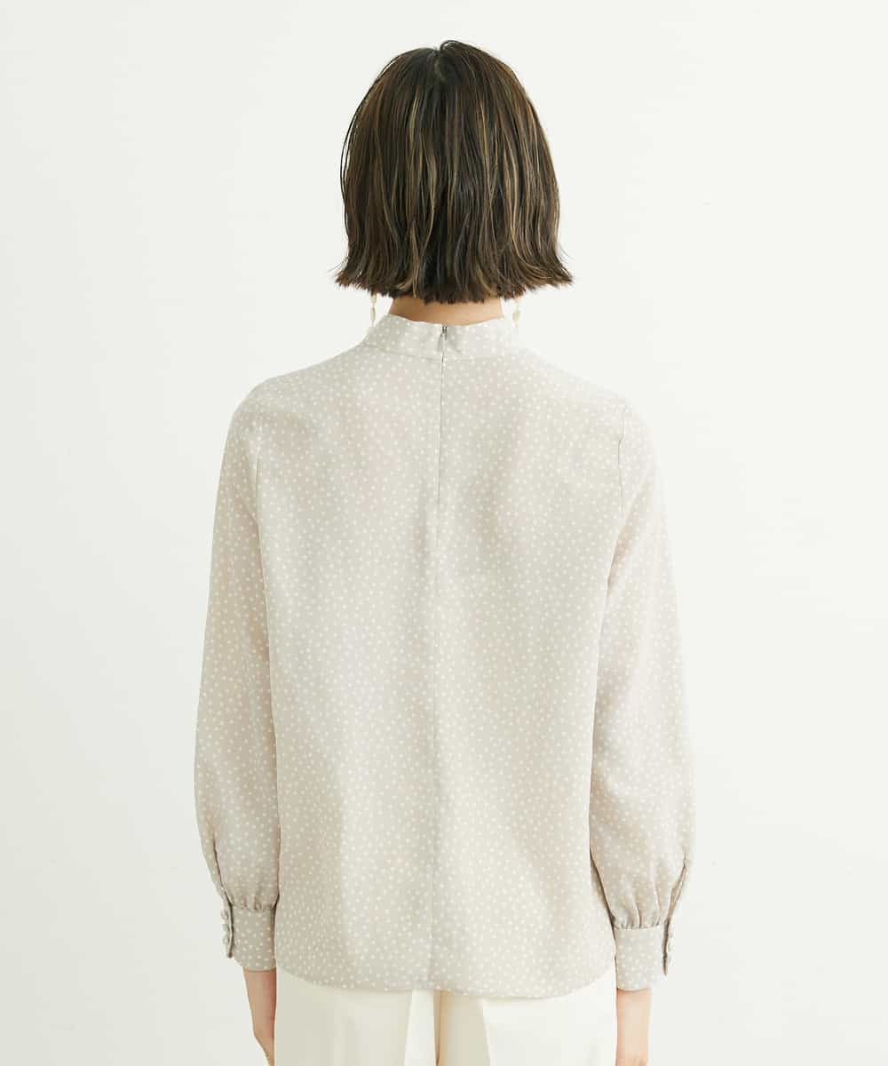 FMBFS20270 MICHEL KLEIN(ミッシェルクラン) [お仕事におすすめ]ハイネックランダムドットブラウス ブラック(94)
