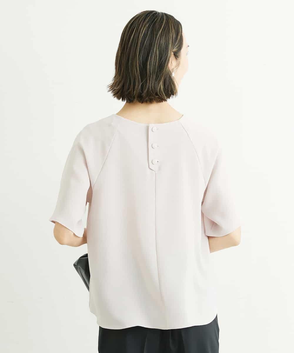 FMBFS26170 MICHEL KLEIN [定番素材]バックボタンデザインブラウス