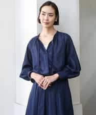 FMBGE10360 MICHEL KLEIN(ミッシェルクラン) [セットアップ対応]ライトワッフル細めリボンスキッパーブラウス ネイビー