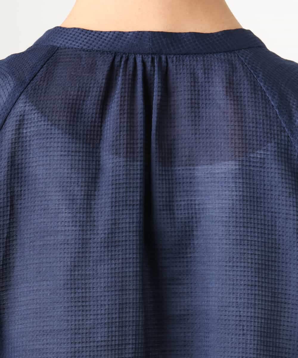 FMBGE10360 MICHEL KLEIN(ミッシェルクラン) [セットアップ対応]ライトワッフル細めリボンスキッパーブラウス ネイビー