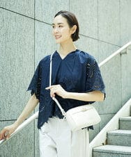 FMBGF08260 MICHEL KLEIN(ミッシェルクラン) スカラップレースブラウス ネイビー