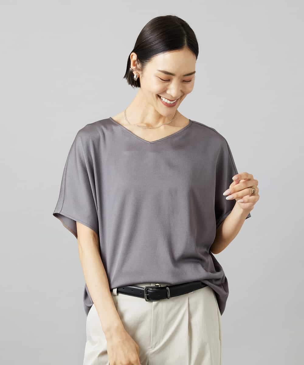 FMBHD02170 MICHEL KLEIN(ミッシェルクラン) [セットアップ対応]Vネックサテンオーバーブラウス ベージュ
