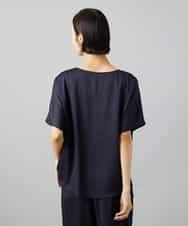 FMBHD02170 MICHEL KLEIN(ミッシェルクラン) [セットアップ対応]Vネックサテンオーバーブラウス ベージュ
