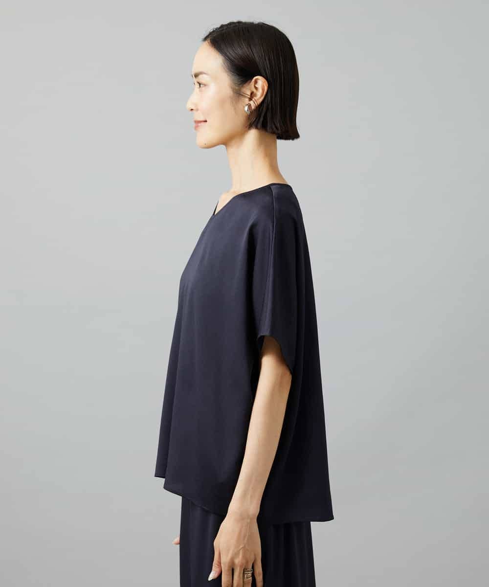 FMBHD02170 MICHEL KLEIN(ミッシェルクラン) [セットアップ対応]Vネックサテンオーバーブラウス ベージュ