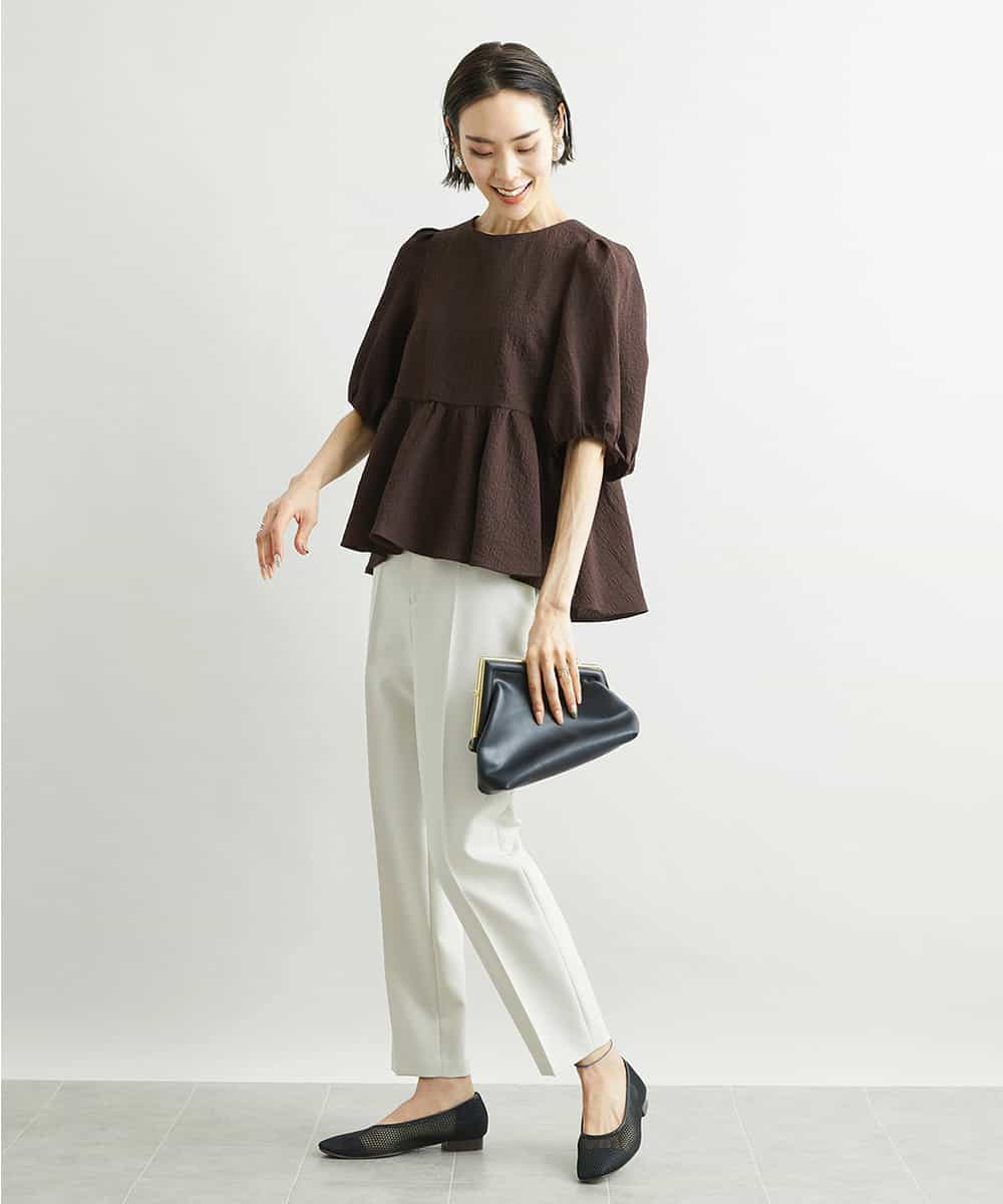 FMBJS12190 MICHEL KLEIN(ミッシェルクラン) [1枚着としておすすめ/セットアップ対応]ボリュームスリーブペプラムブラウス ブラウン(87)