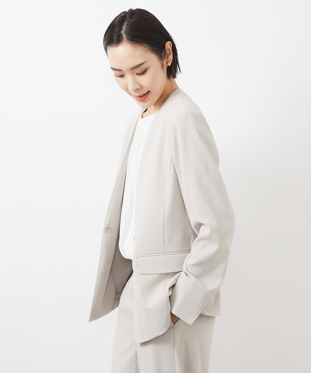 FMDDA04360 MICHEL KLEIN(ミッシェルクラン) ［セットアップ対応］ツイルノーカラージャケット(多機能素材) ライトグレー