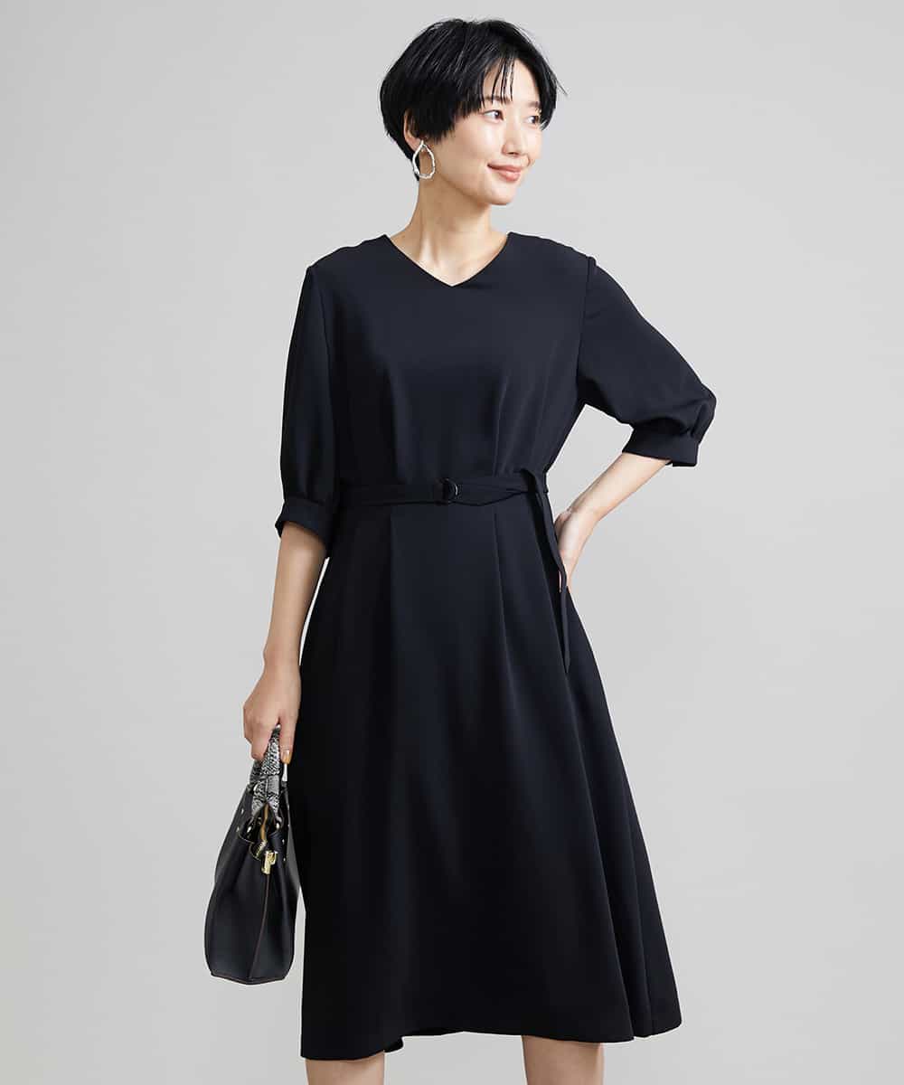 FMEAV22360 MICHEL KLEIN(ミッシェルクラン) Vネックベルト付きワンピース ブラック(94)