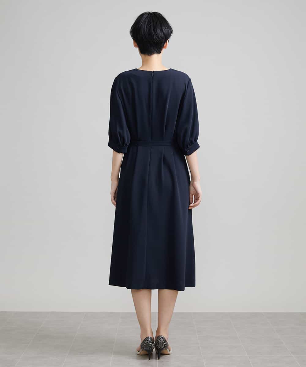 FMEAV22360 MICHEL KLEIN(ミッシェルクラン) Vネックベルト付きワンピース ブラック(94)