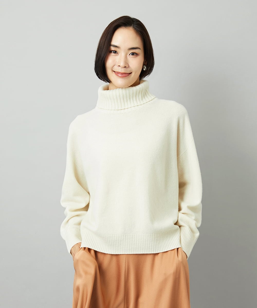FMFAD28230 MICHEL KLEIN(ミッシェルクラン) [定番人気]ハイネックニット ブルー