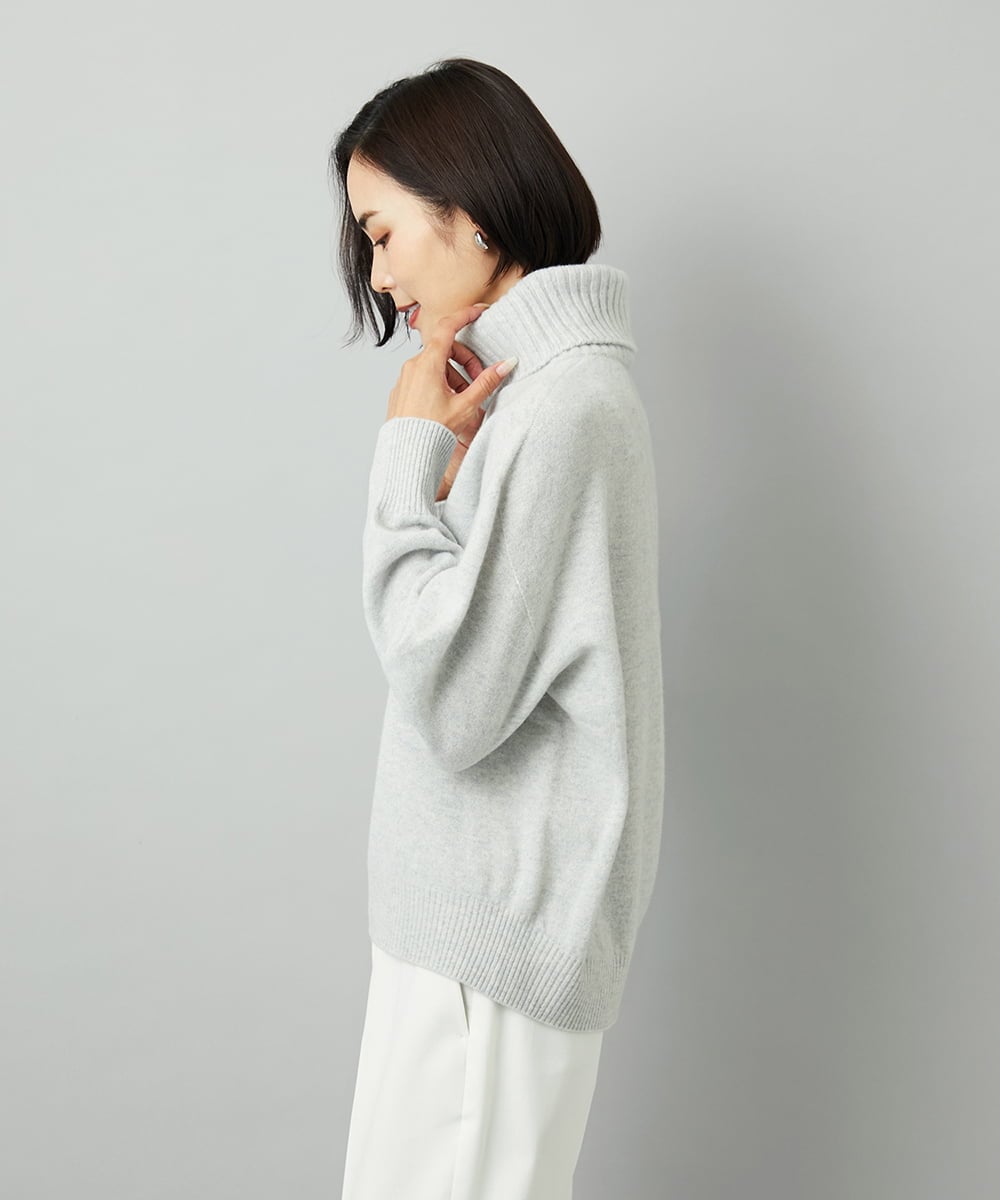 FMFAD28230 MICHEL KLEIN(ミッシェルクラン) [定番人気]ハイネックニット ブルー