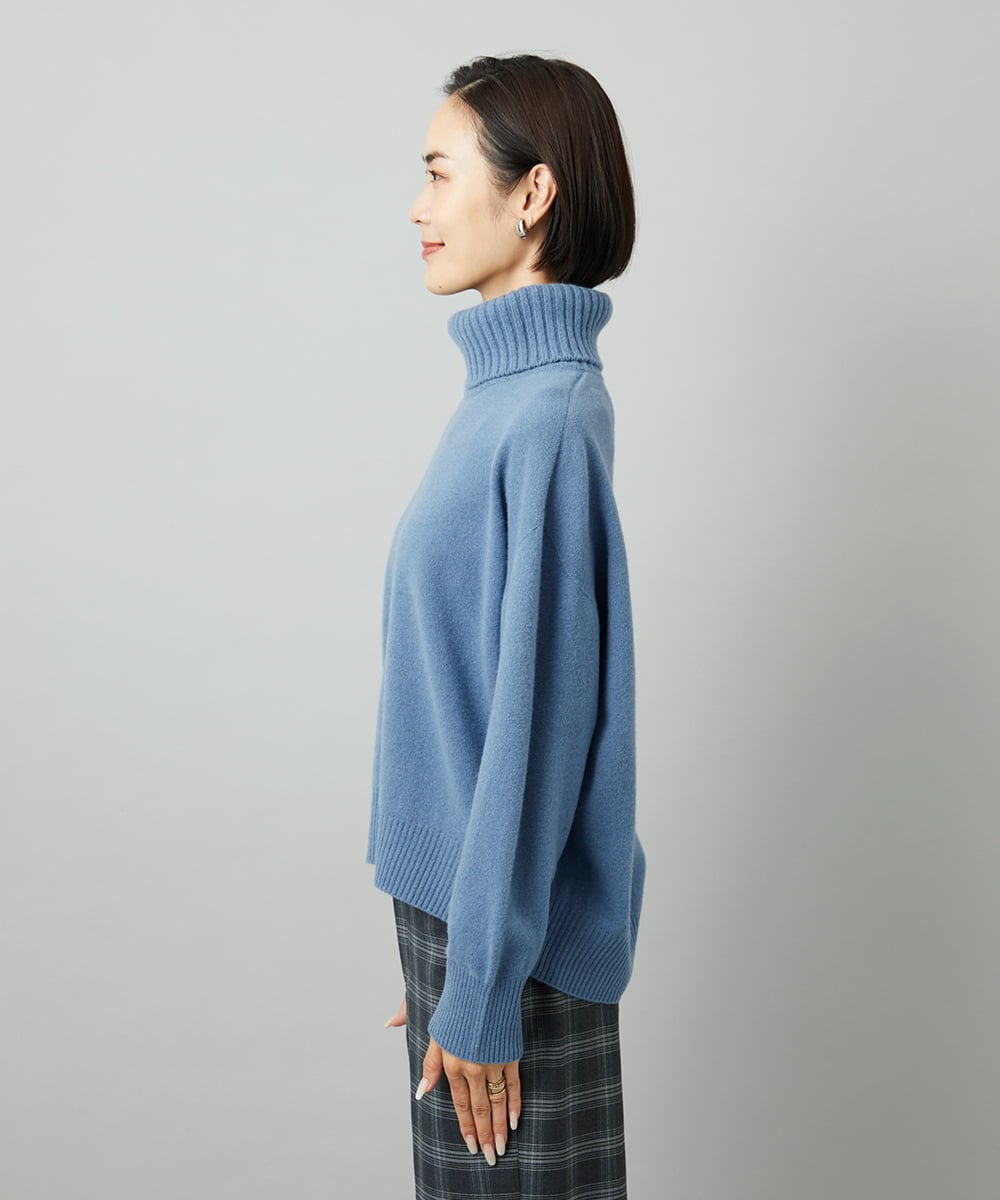 FMFAD28230 MICHEL KLEIN(ミッシェルクラン) [定番人気]ハイネックニット ブルー