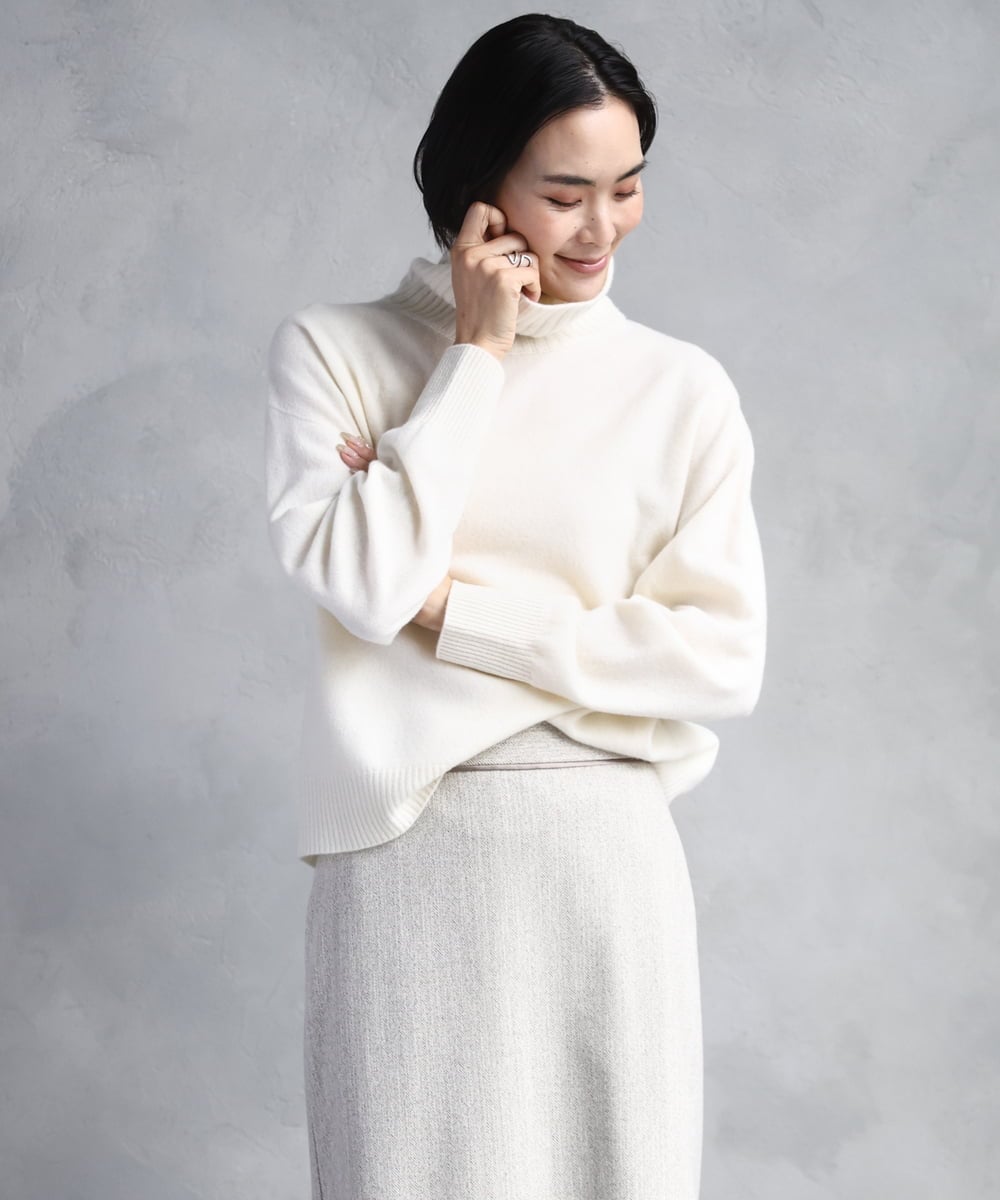 FMFAD28230 MICHEL KLEIN(ミッシェルクラン) [定番人気]ハイネックニット ブルー