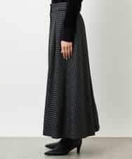 FMHBD24240 MICHEL KLEIN(ミッシェルクラン) ミモレ丈チェック柄Aラインスカート ブラック