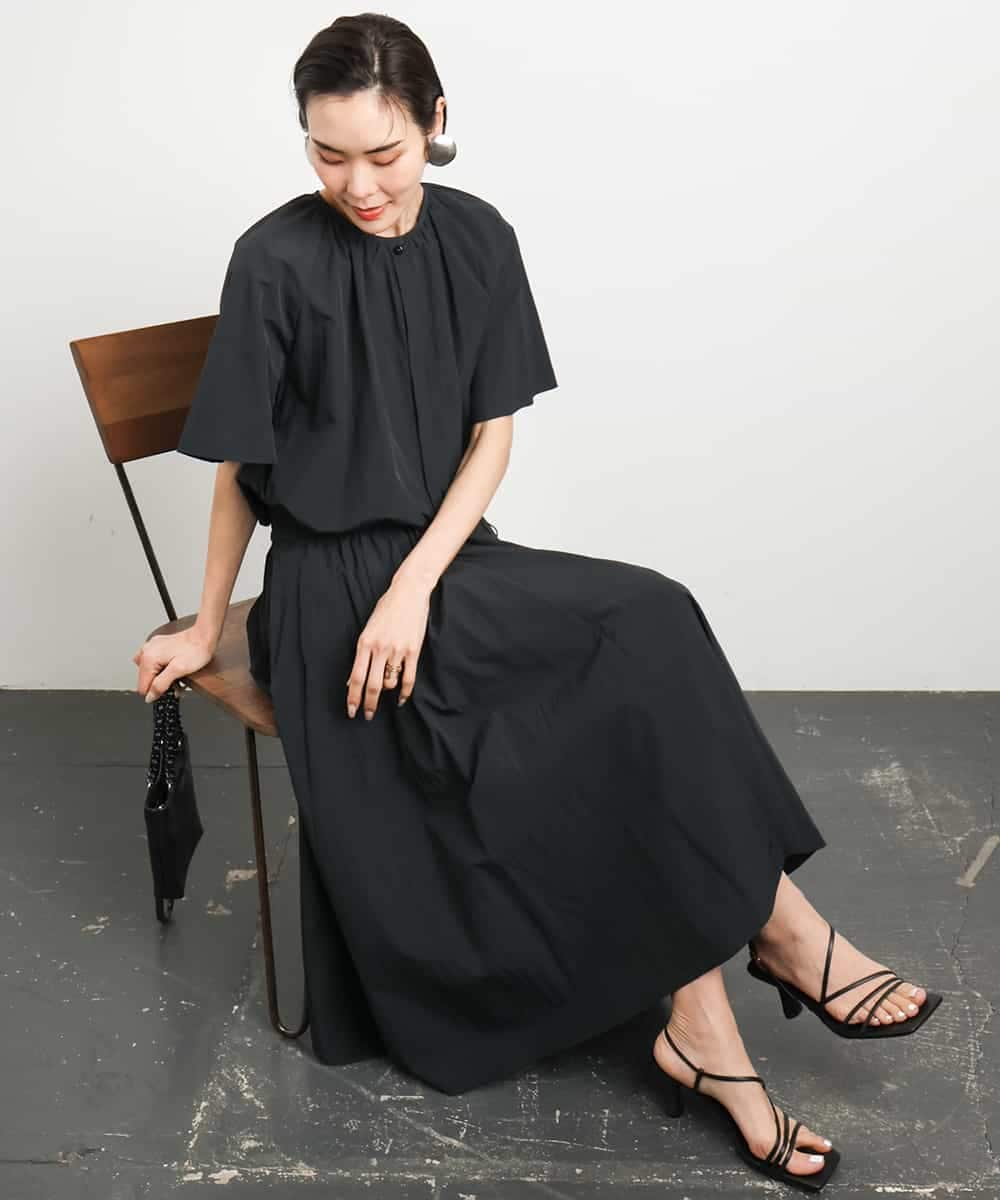 FMHGB07230 MICHEL KLEIN(ミッシェルクラン) [ドライタッチ]スピンドルギャザースカート 無地(セットアップ対応) カーキ