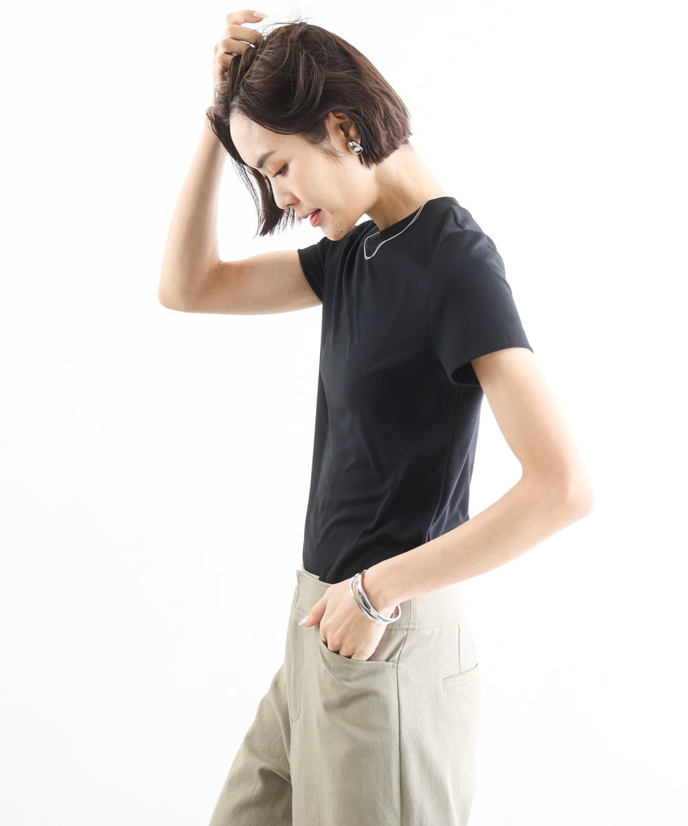 FMKGD07120 MICHEL KLEIN(ミッシェルクラン) [遮熱効果素材]クリーンシルエットTシャツ ブラック