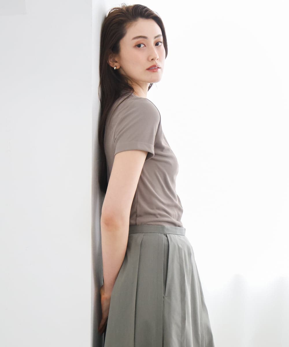 FMKGD07120 MICHEL KLEIN(ミッシェルクラン) [遮熱効果素材]クリーンシルエットTシャツ ブラック