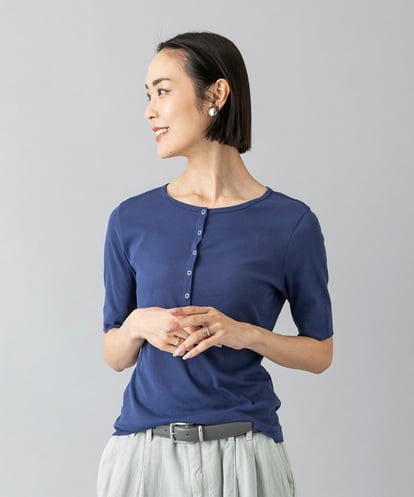 FMKGD16160 MICHEL KLEIN [アンサンブル対応]リングドットヘンリーネックTシャツ