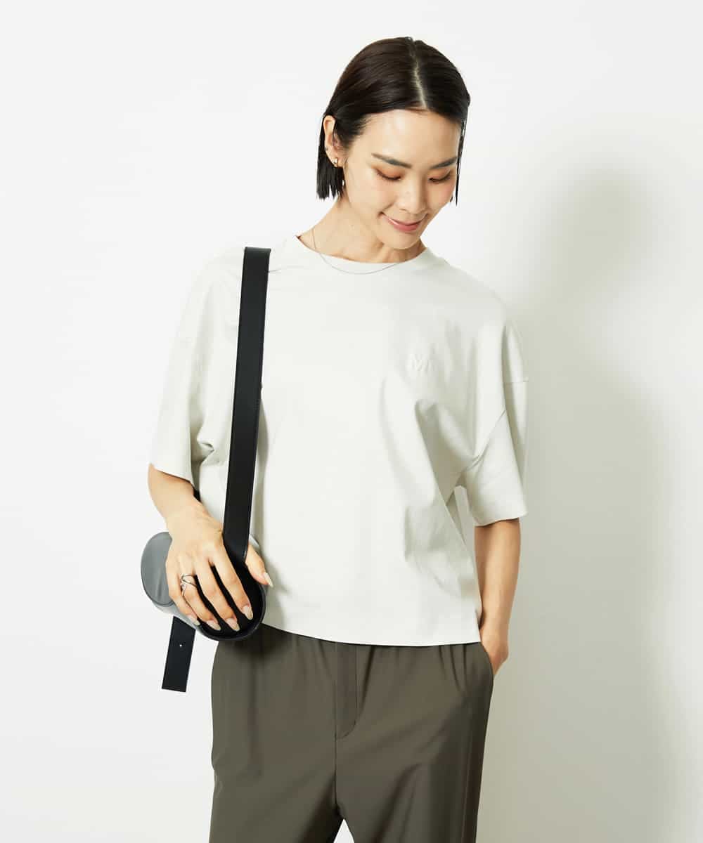 FMKJA02150 MICHEL KLEIN(ミッシェルクラン) イニシャル刺繍Ｔシャツ(無地） ライトグレー