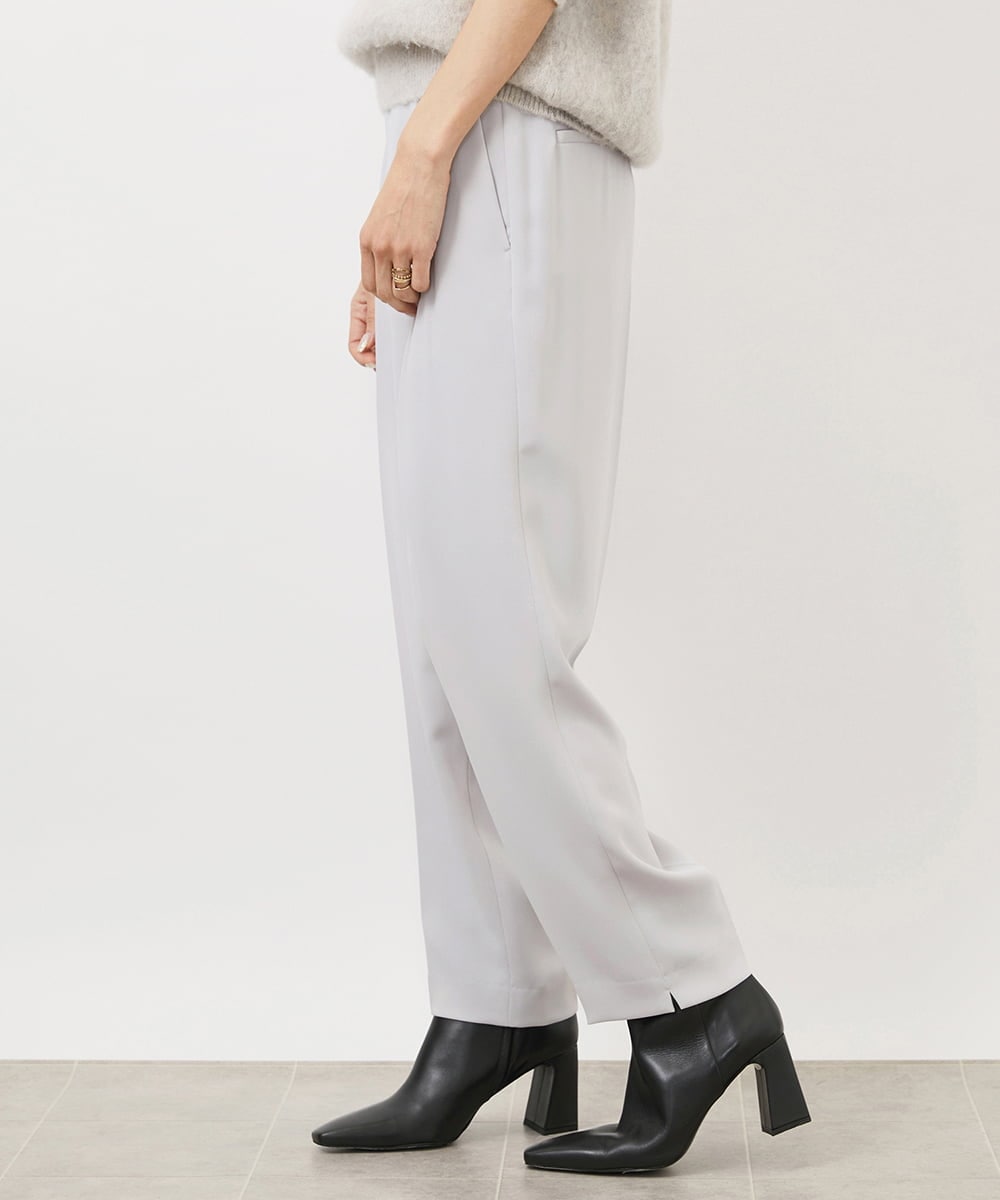 FMLAA04200 MICHEL KLEIN(ミッシェルクラン) ドライサテンテーパードパンツ ブラック(94)