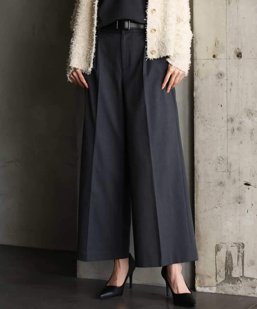 FMLAG21260 MICHEL KLEIN(ミッシェルクラン) [セットアップ対応]ラメストライプワイドパンツ ネイビー