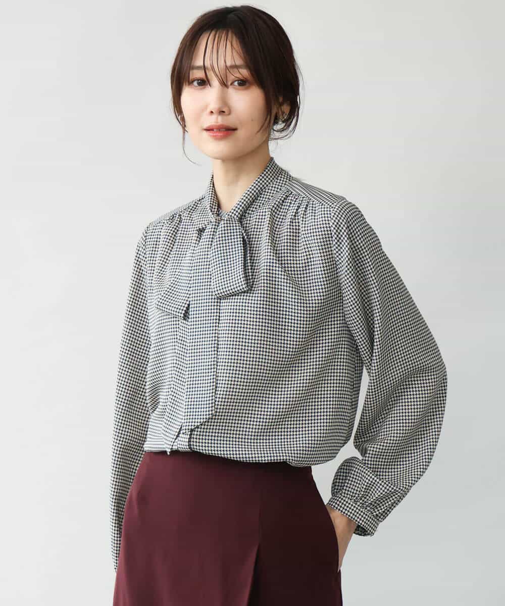 FOBAG59150 MK MICHEL KLEIN(MK ミッシェルクラン) [洗える]ボウタイ付き千鳥柄ブラウス ホワイト×ブラック