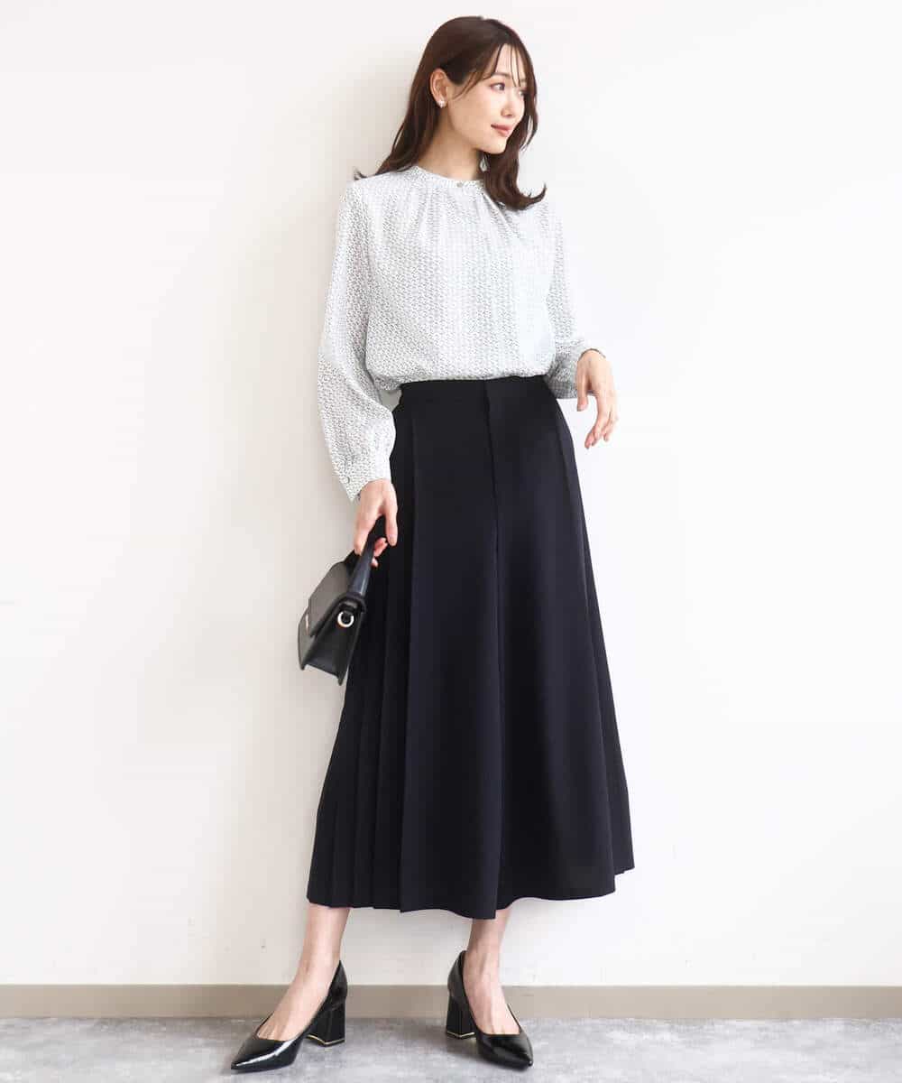 FOBGD21140 MK MICHEL KLEIN(MK ミッシェルクラン) 幾何柄バンドカラーブラウス/洗える ライトブルー