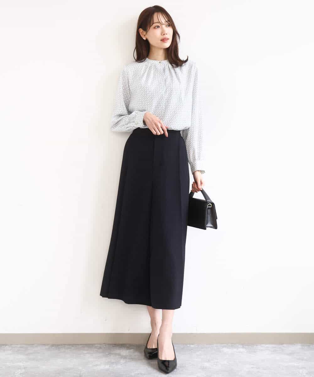 FOBGD21140 MK MICHEL KLEIN(MK ミッシェルクラン) 幾何柄バンドカラーブラウス/洗える ライトブルー