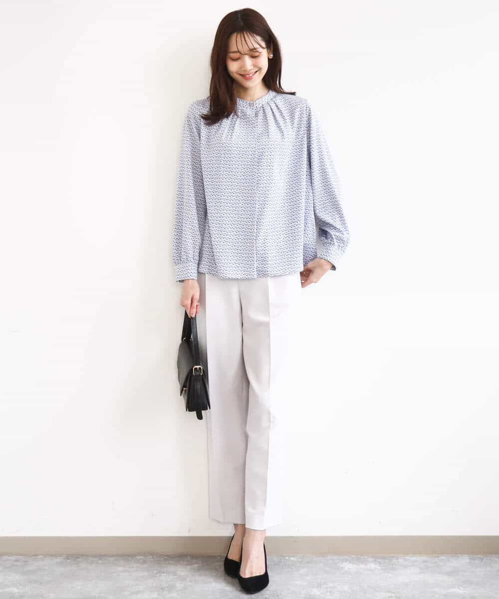 FOBGD21140 MK MICHEL KLEIN(MK ミッシェルクラン) 幾何柄バンドカラーブラウス/洗える ライトブルー