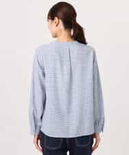 FOBGD21140 MK MICHEL KLEIN(MK ミッシェルクラン) 幾何柄バンドカラーブラウス/洗える ライトブルー