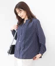 FOBGD39150 MK MICHEL KLEIN(MK ミッシェルクラン) ミニトライアングル幾何柄ブラウス/接触冷感/UVカット/洗える ネイビー