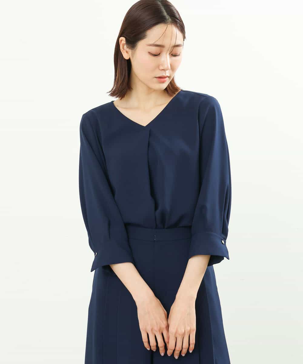 FOBGS38130 MK MICHEL KLEIN(MK ミッシェルクラン) タックVネックブラウス/洗える ネイビー