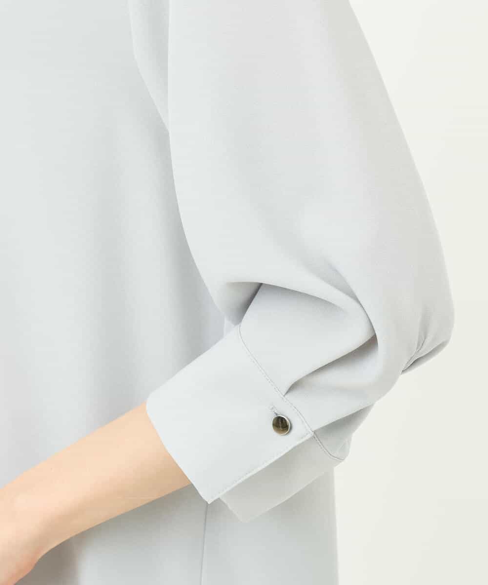 FOBGS38130 MK MICHEL KLEIN(MK ミッシェルクラン) タックVネックブラウス/洗える ライトグレー